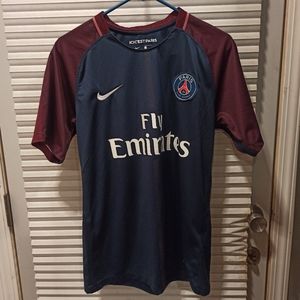 Paris  Saint- Germain soccer team t-shirt Neimar Jr. Size Small